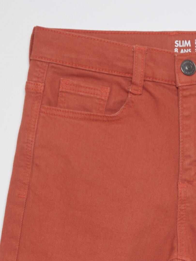 Calça jeans slim de 5 bolsos - VERMELHA