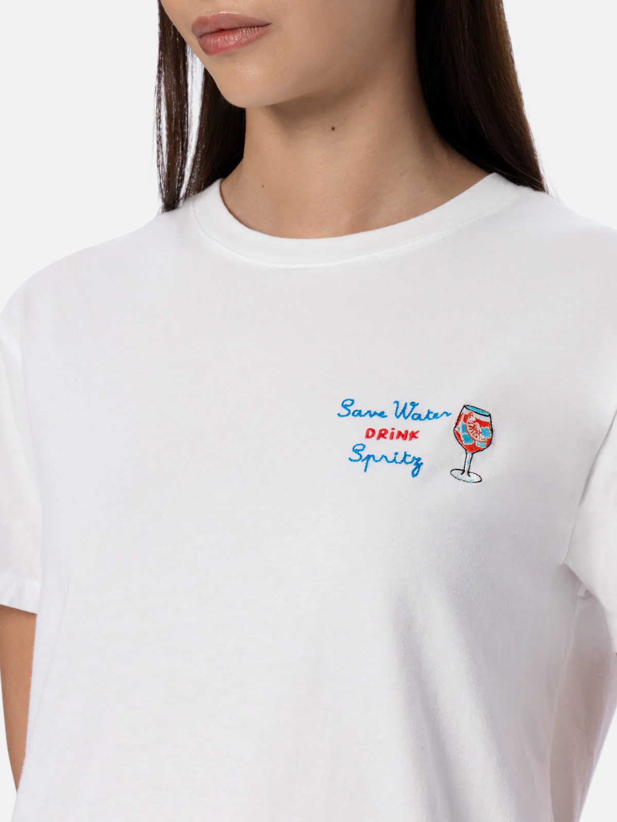 Emilie dames T-shirt met ronde hals van katoenen jersey en 'Save'-borduurwerk.