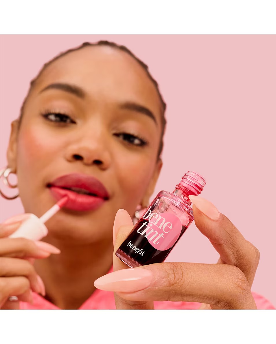 ΜΙΝΙ ΒΑΦΗ ΓΙΑ ΜΑΓΟΥΛΑ & ΚΡΑΓΙΟΝ BENEFIT COSMETICS BENETINT