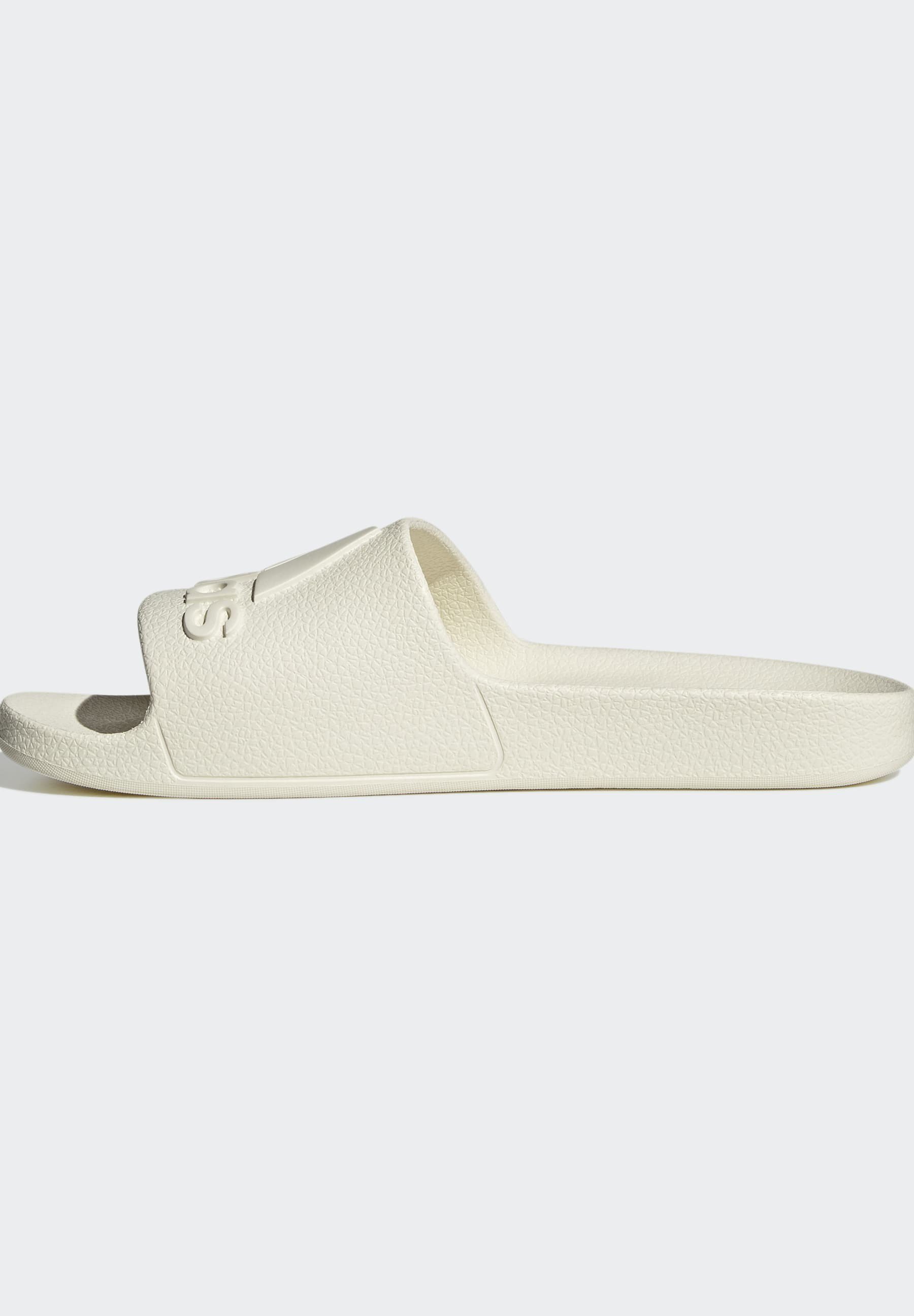 adidas Sportswear ADILETTE AQUA - Badslippers - gebroken wit gebroken wit gebroken wit
