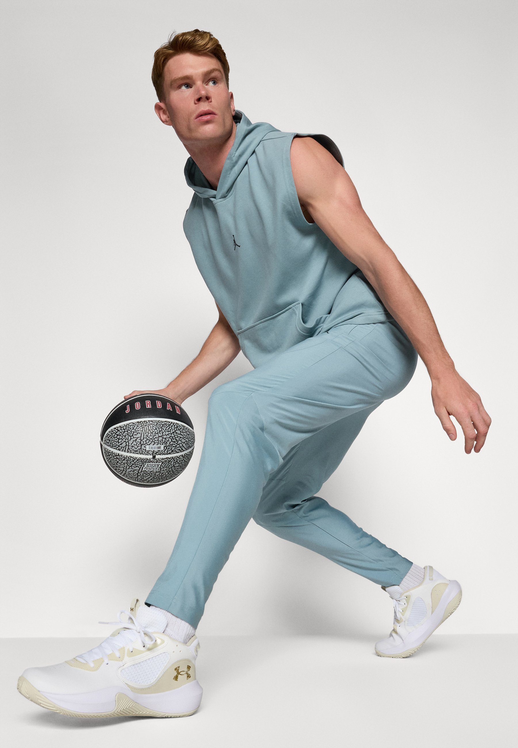 Jordan SPORT CROSSOVER SLEEVELESS HOODIE - Džemperis su gobtuvu - pilkos/juodos spalvos