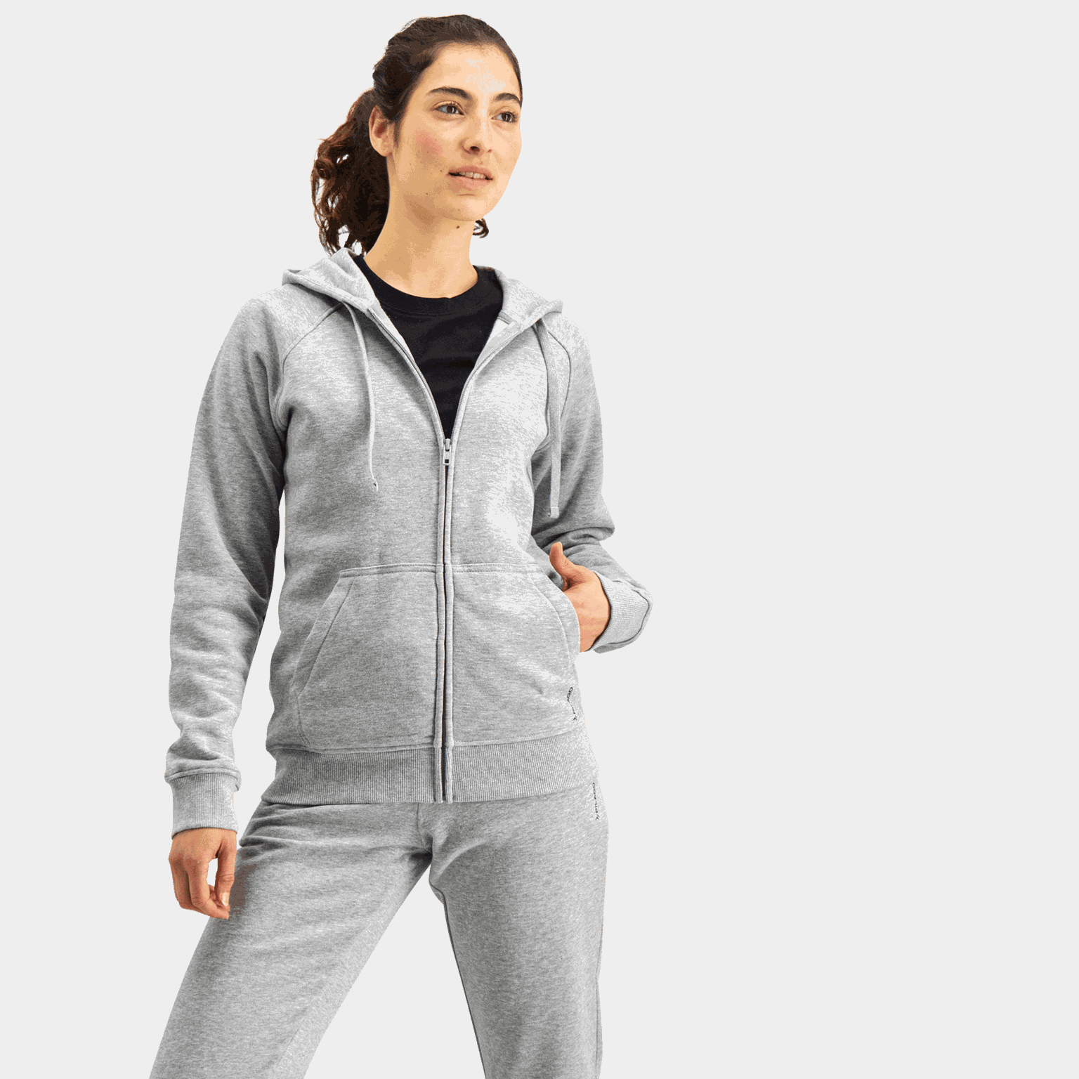  Veste à capuche zippée Essential pour femme