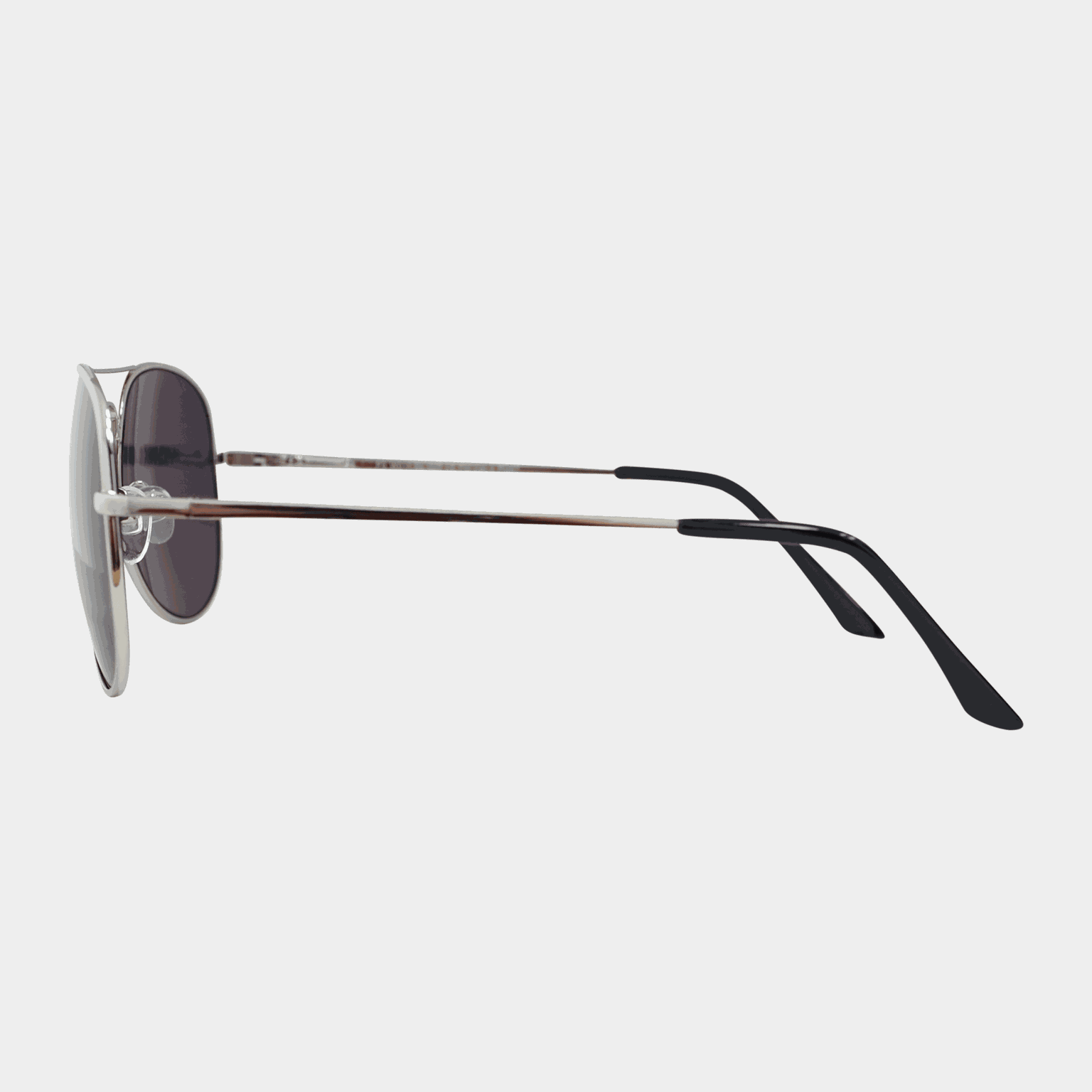 011 Waye Silver Frame With Smoke Lens, solbriller, unisex - Sølv