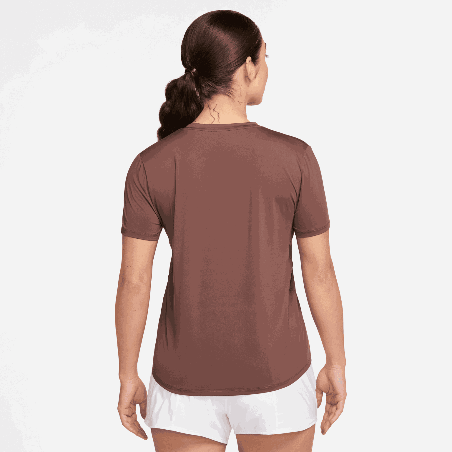Klassiek Dri-FIT T-shirt met korte mouwen voor dames.