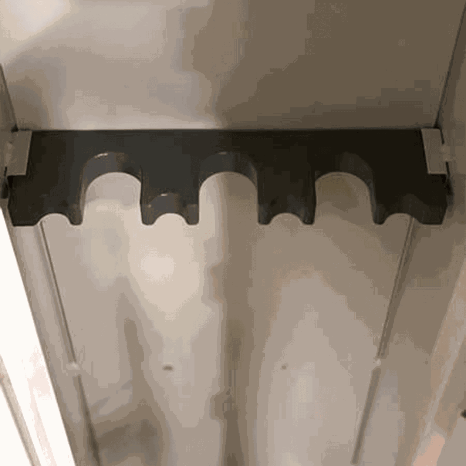 Kulcstartó lakattal Franz Jäger 5/7 harci puskához - fehér