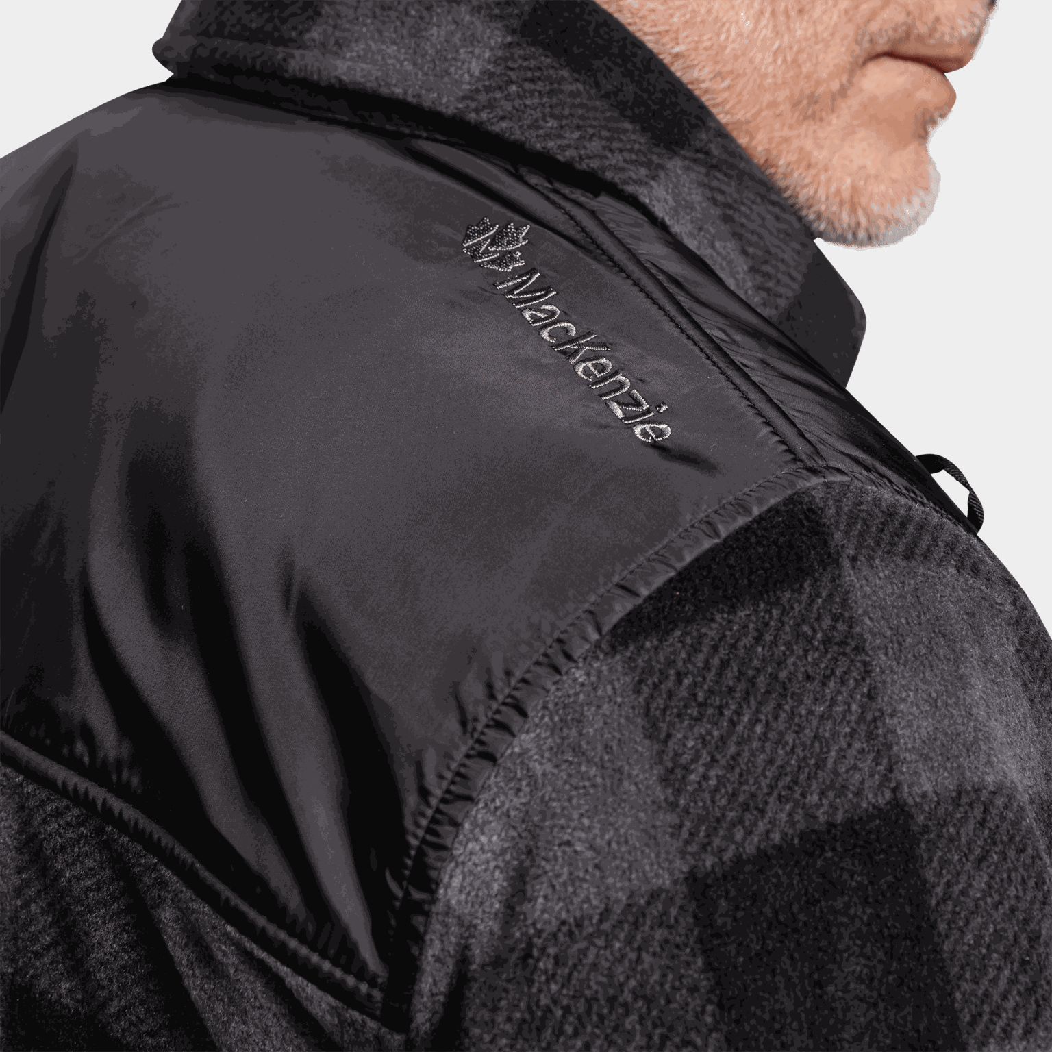  Camisa Sikanni com design acolchoado, camisa