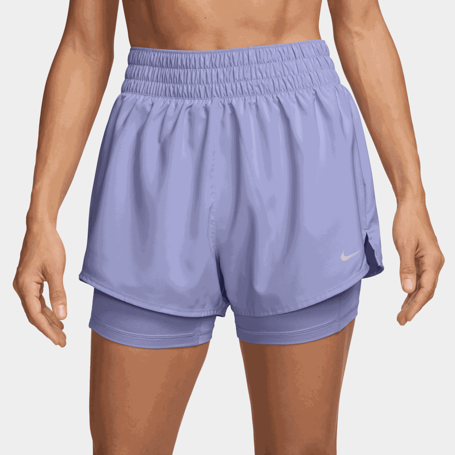 Damskie spodenki treningowe One Dri-FIT 2 w 1 z wysokim stanem (7,6 cm)