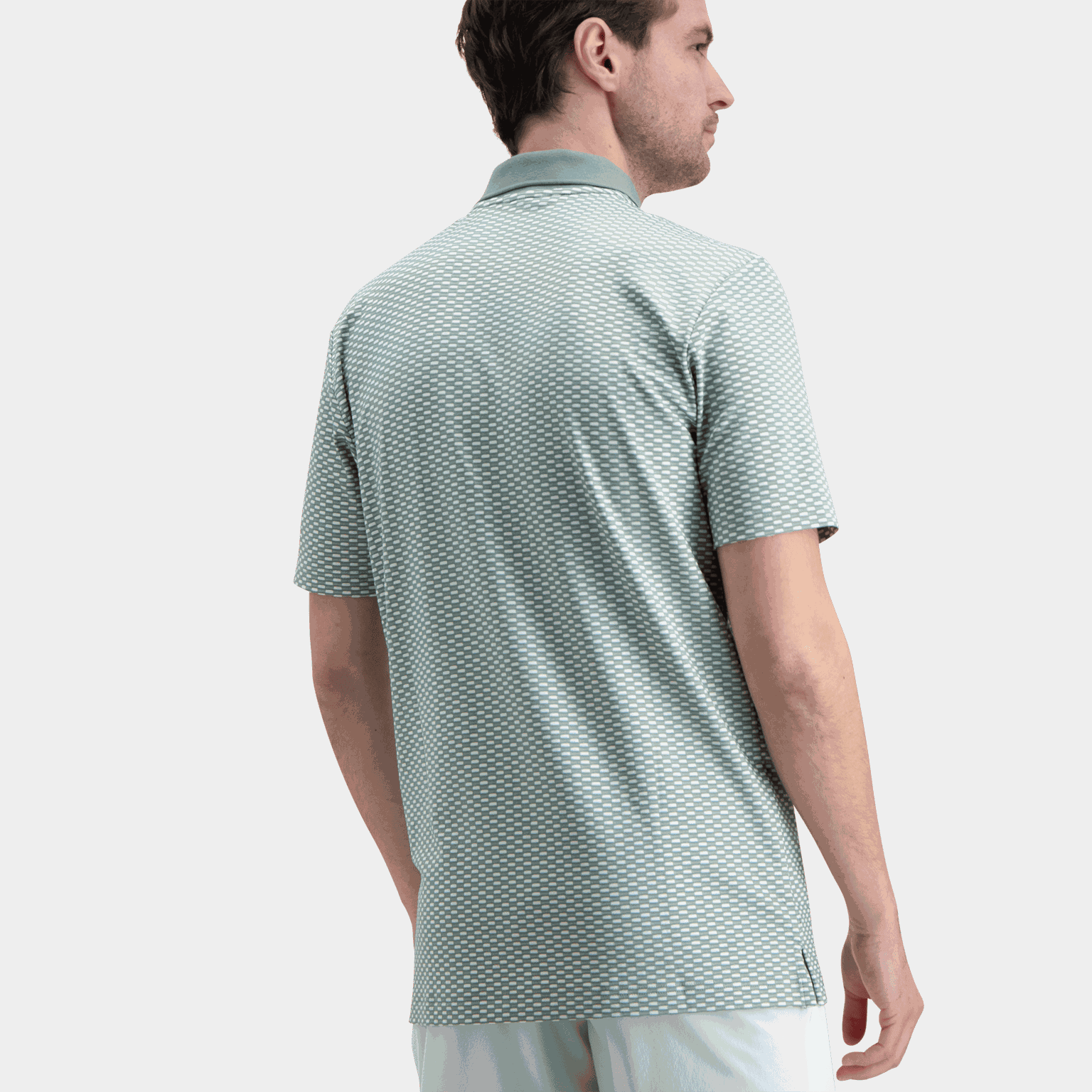  Naast het poloshirt met textuur is er ook het golfpoloshirt voor heren.