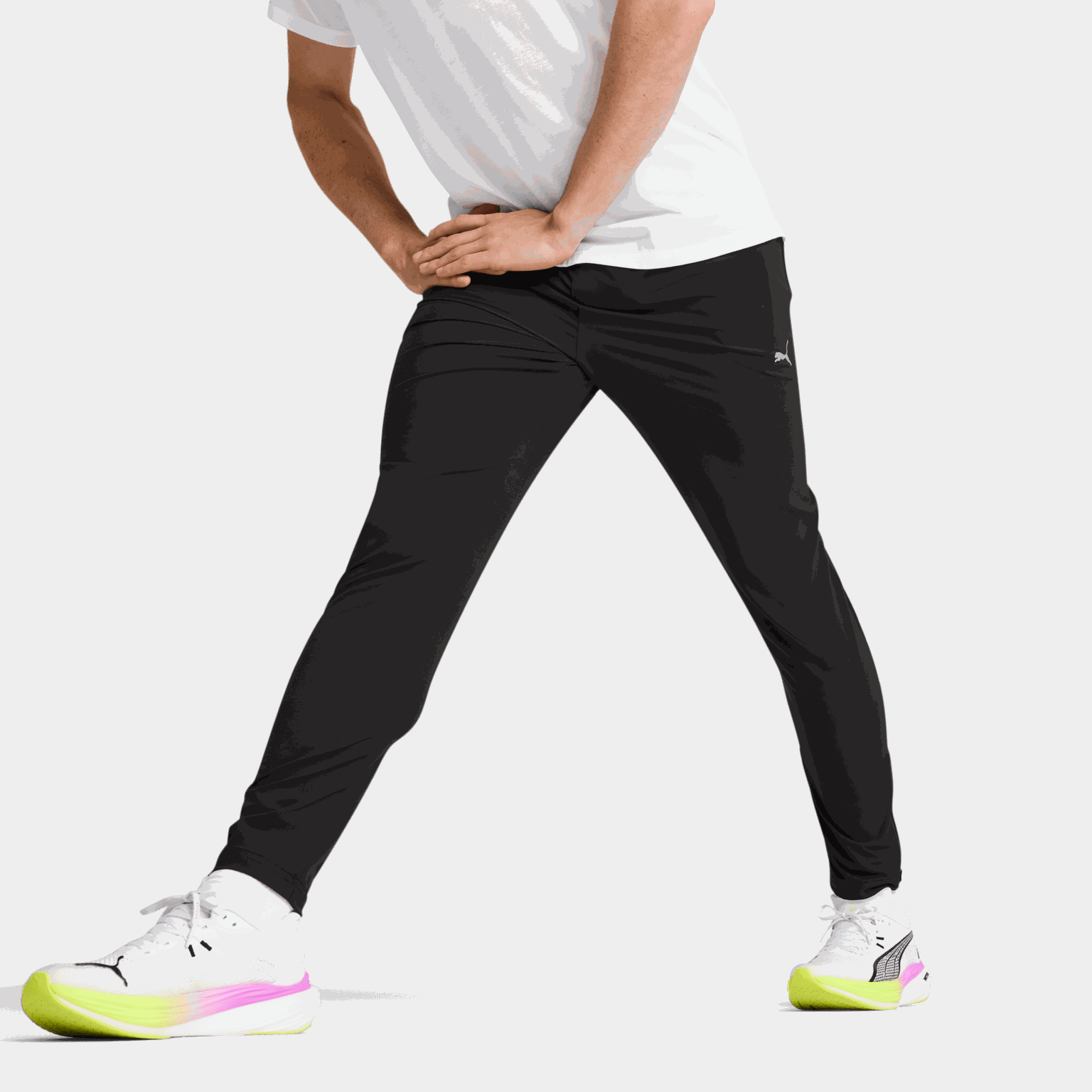  Pánské kalhoty Run Velocity Tapered Leg - černé