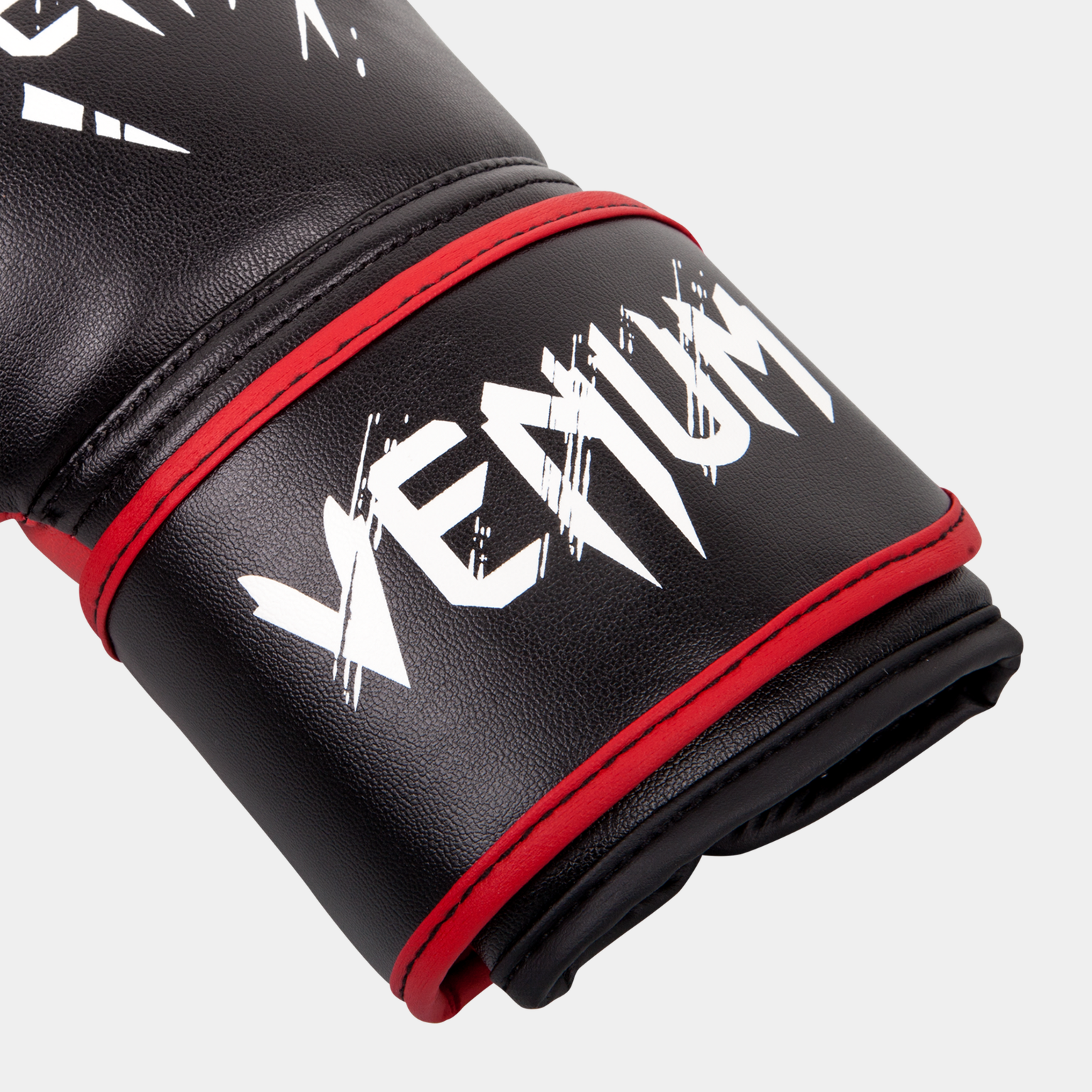  Boxerské rukavice Venum Contender pro děti - černo-červené - 113 g, Boxerské rukavice pro děti - černé