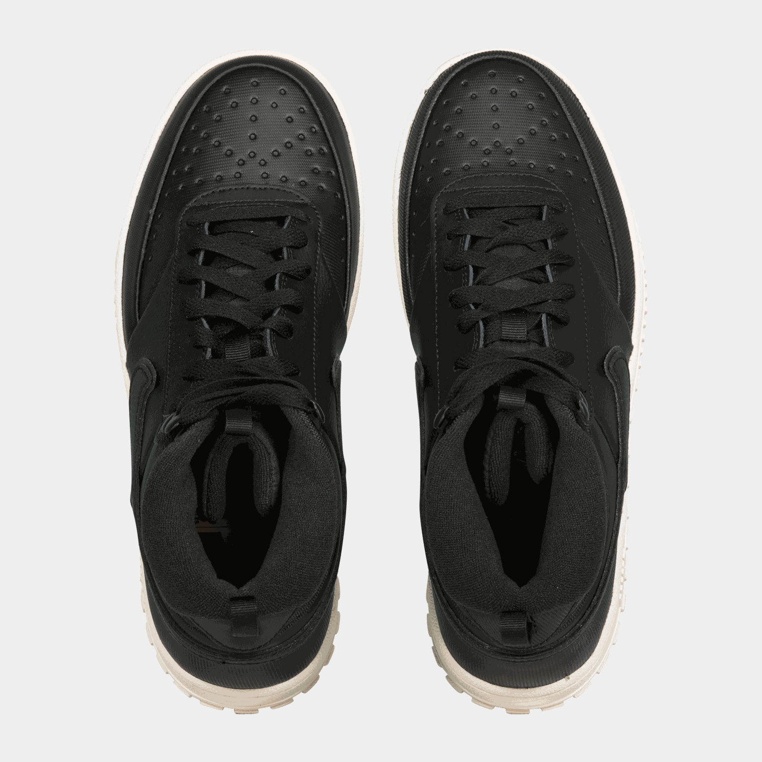 Tênis de inverno masculino Nike Court Vision.