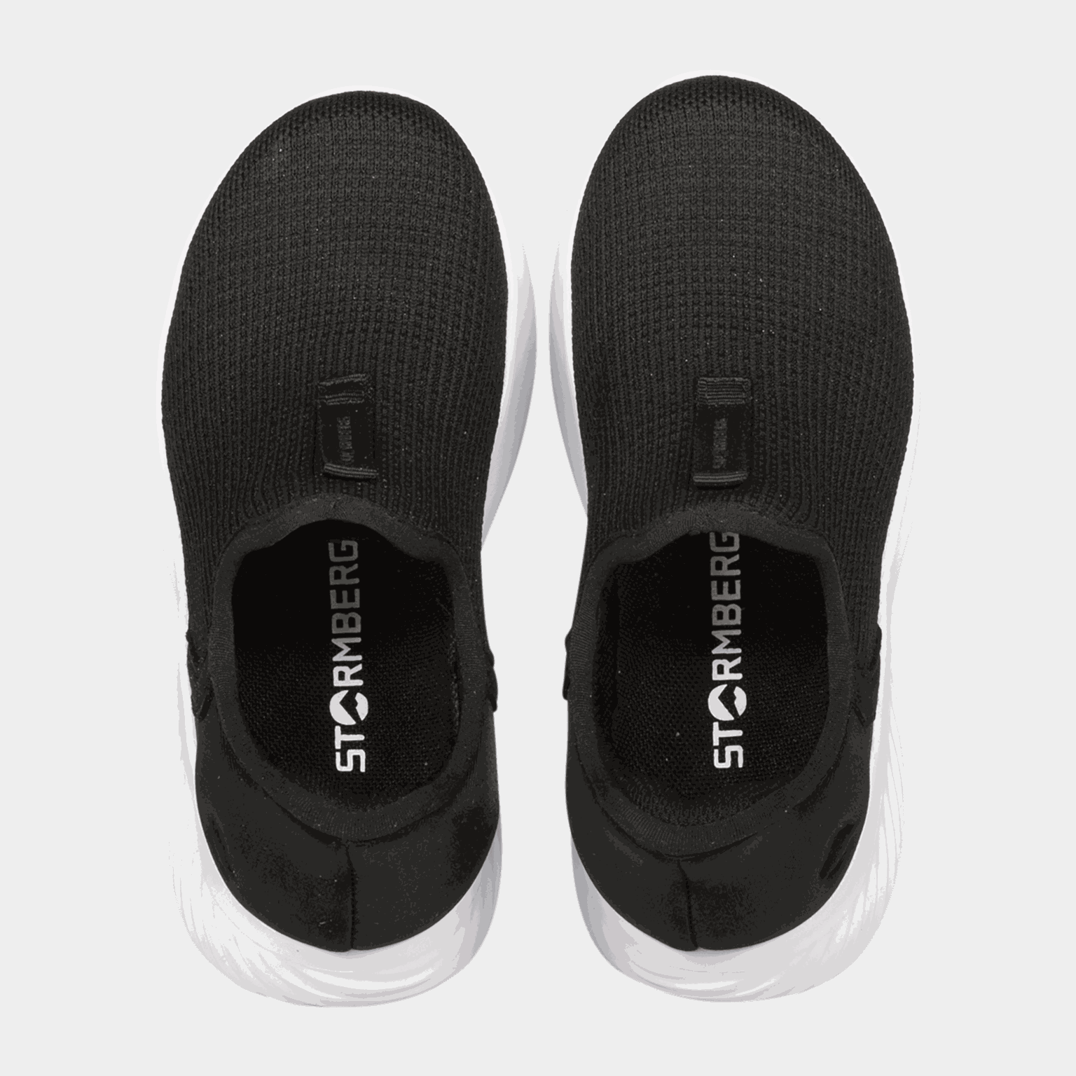  Tênis infantil casual Arvika Slip-On, sem usar as mãos.