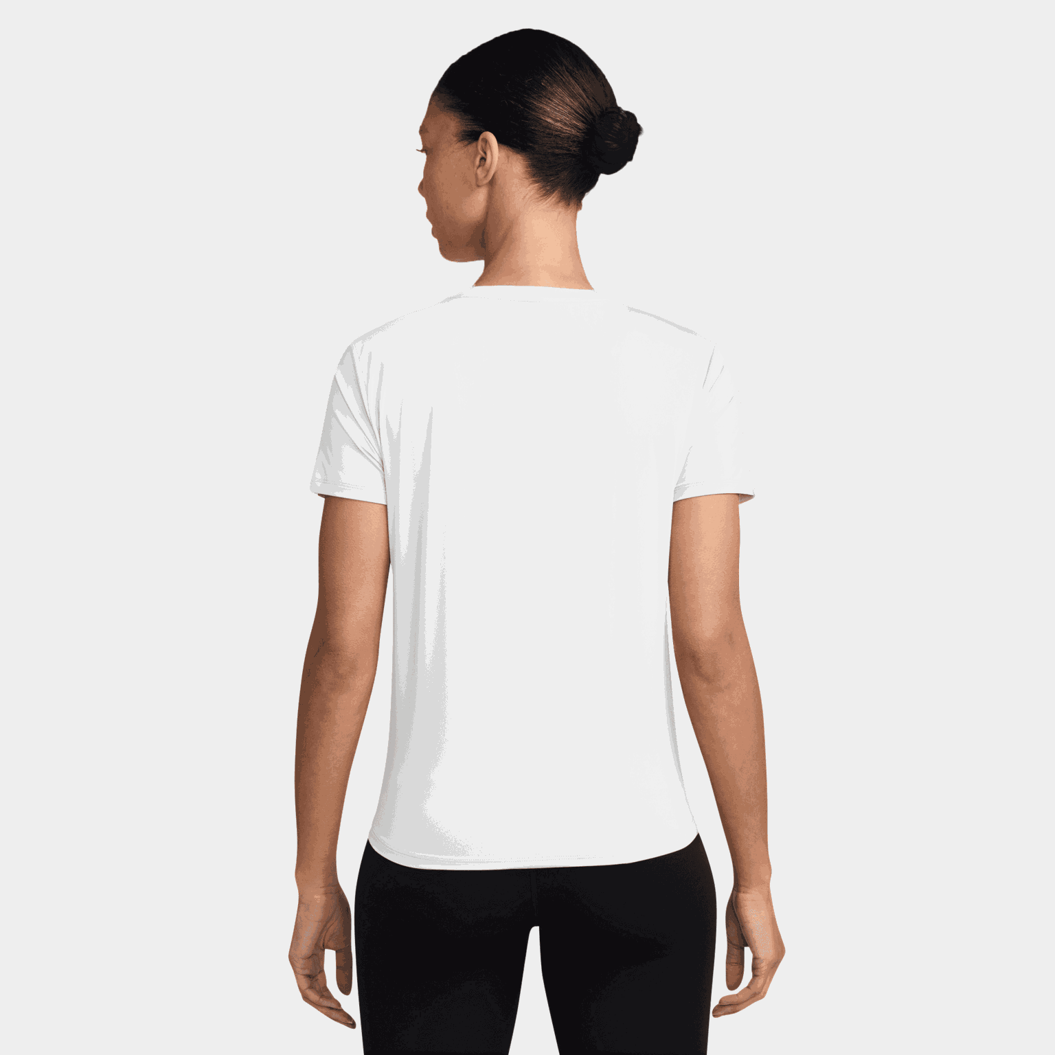 Klasyczny T-shirt Dri-FIT z krótkim rękawem dla kobiet.