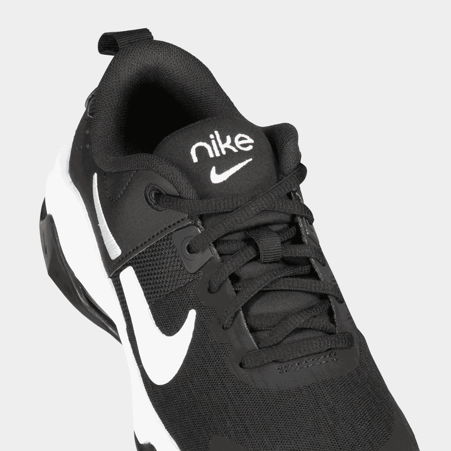 Damskie buty treningowe Nike Air Zoom Bella 6 – czarne