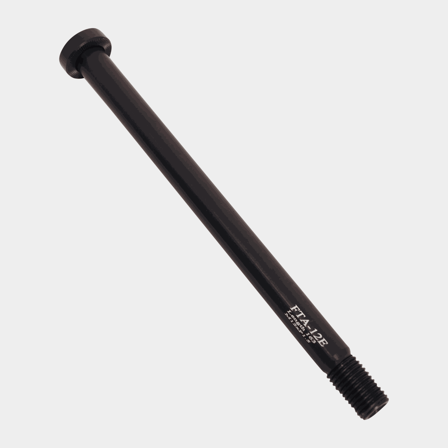  Axe arrière XTA-12E avec axe traversant | L : 163 mm, TL : 20 mm, TP : M12xP1.5 -