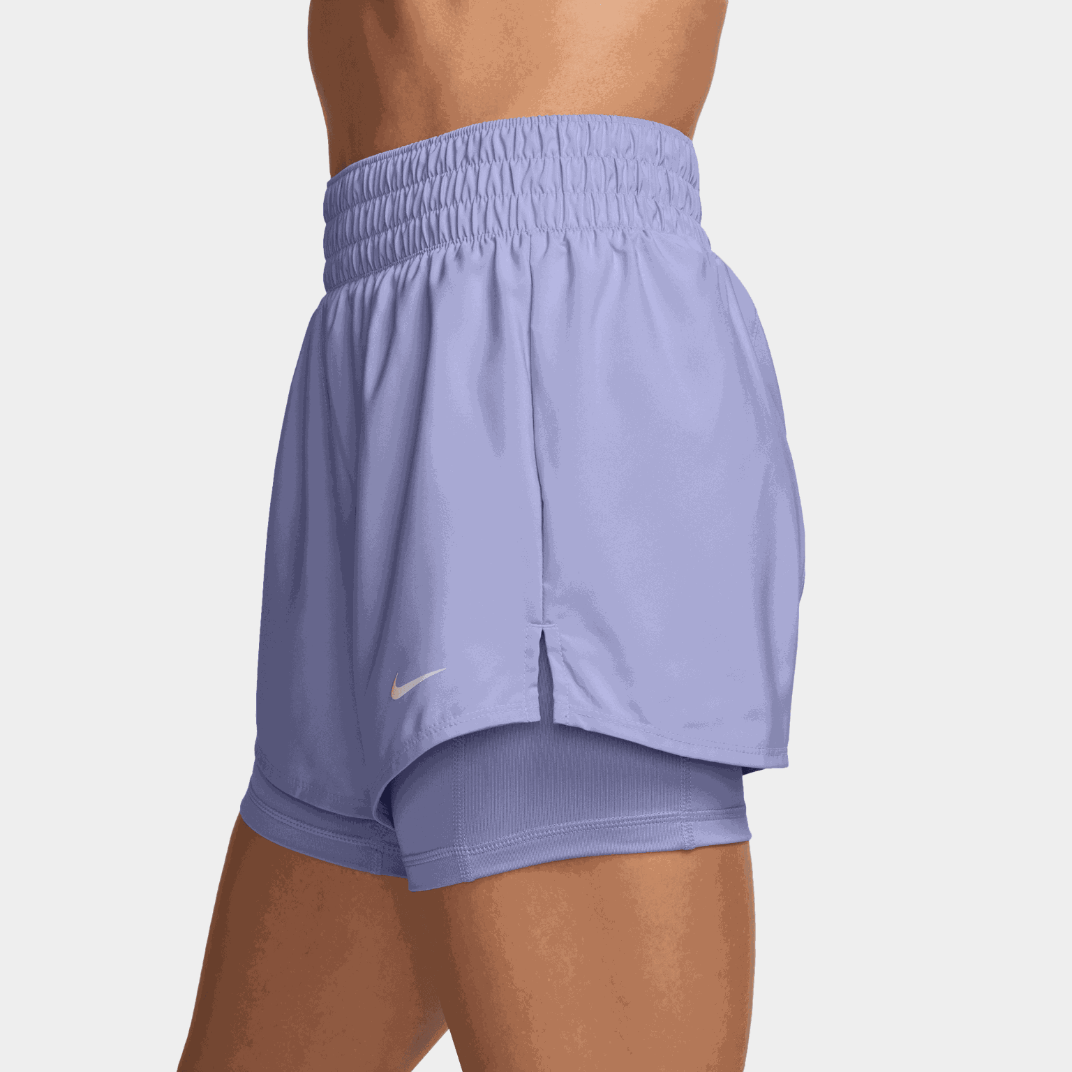 Damskie spodenki treningowe One Dri-FIT 2 w 1 z wysokim stanem (7,6 cm)