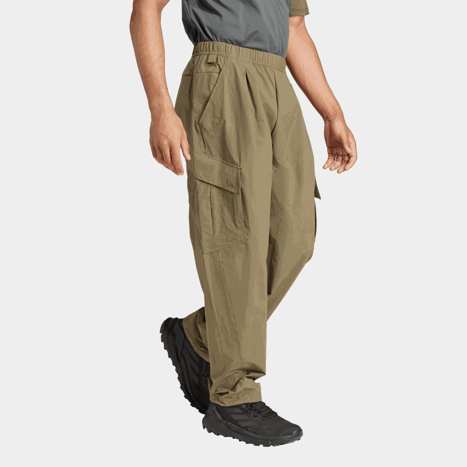 Calça cargo masculina Terrex Xploric, ideal para corrida, caminhada e outras atividades ao ar livre - verde