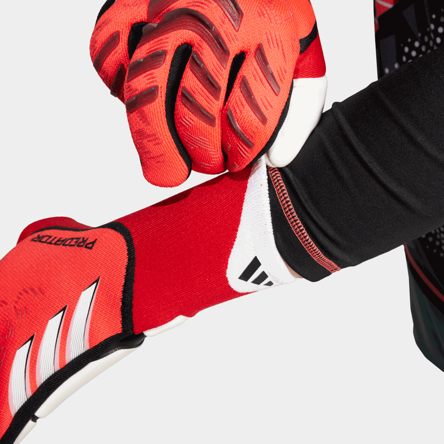  Predator Glove Pro unisex kapuskesztyű - Piros
