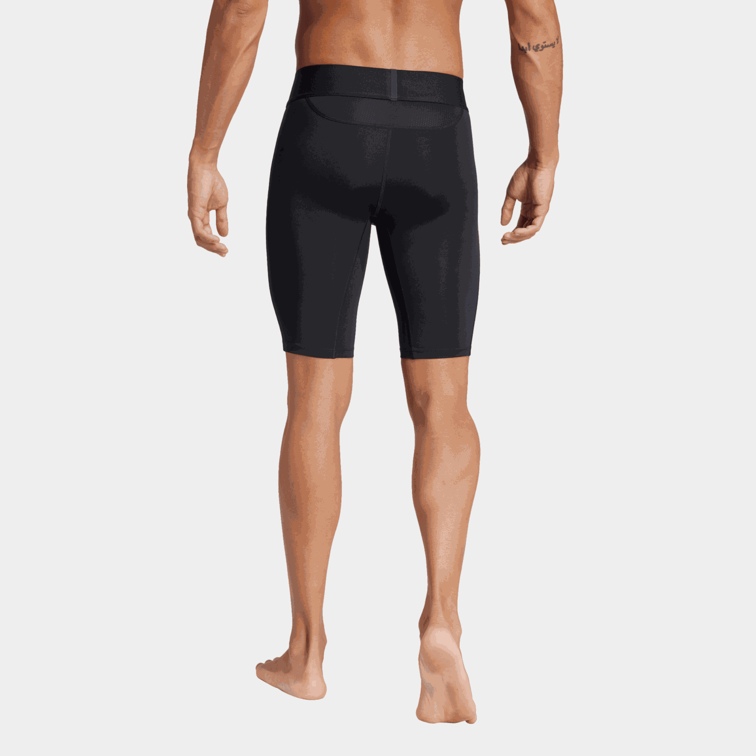  Calções de compressão Techfit para homem, ideais para futebol - pretos