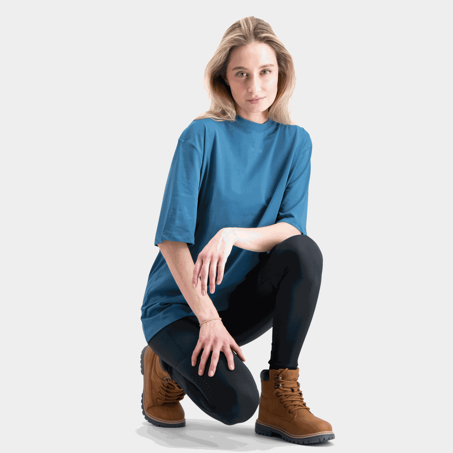  Tricou Studio, Tricou pentru femei