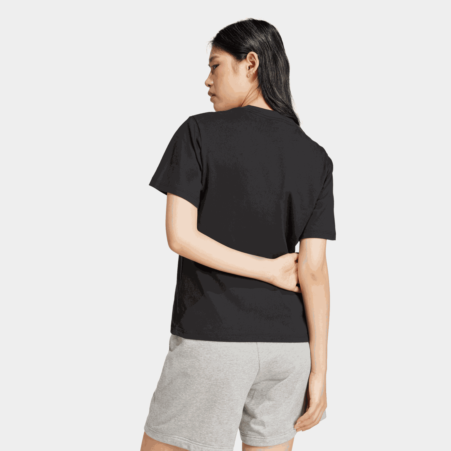  T-shirt en coton Essentials avec petit logo, T-shirt femme