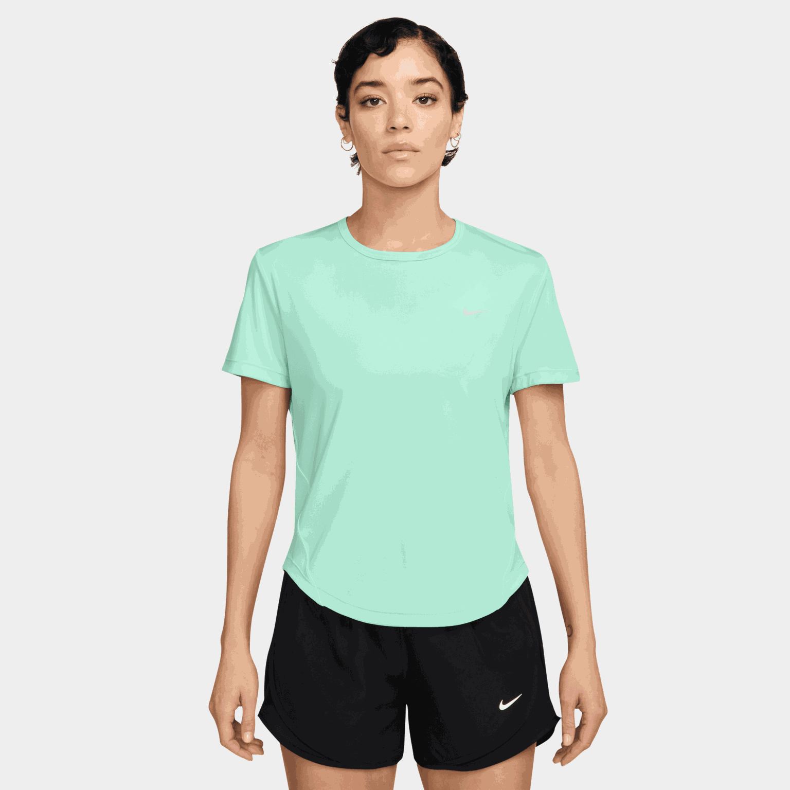  Tempo Dri-FIT dames trainingspak met korte mouwen