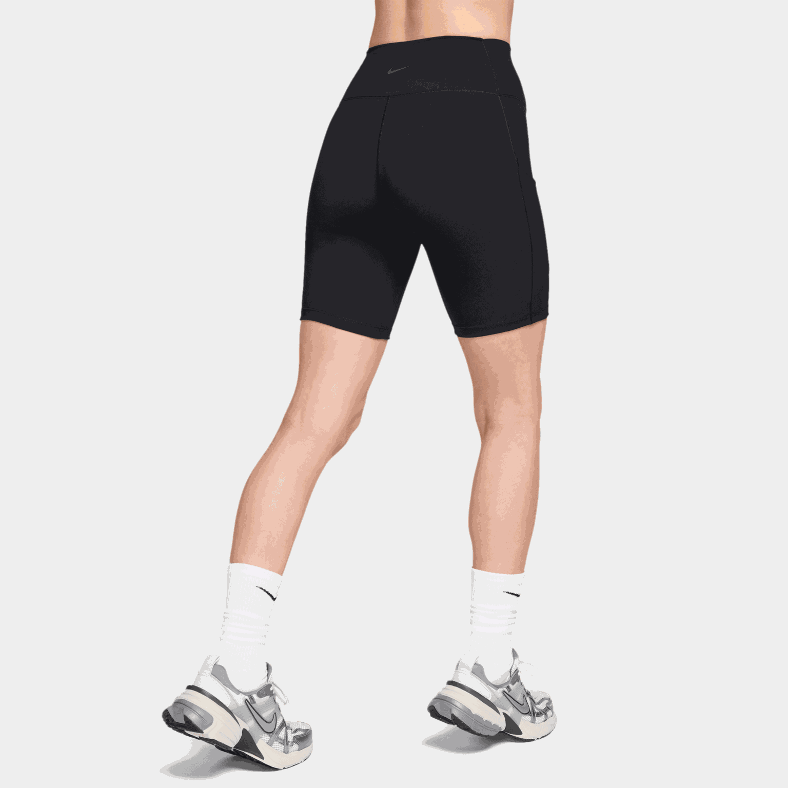 Damskie spodenki rowerowe Dri-FIT z wysokim stanem, długości 20 cm, idealne na trening.
