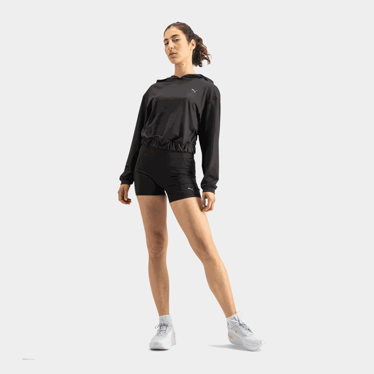  Bluza z kapturem Studio Foundations dla kobiet – czarna