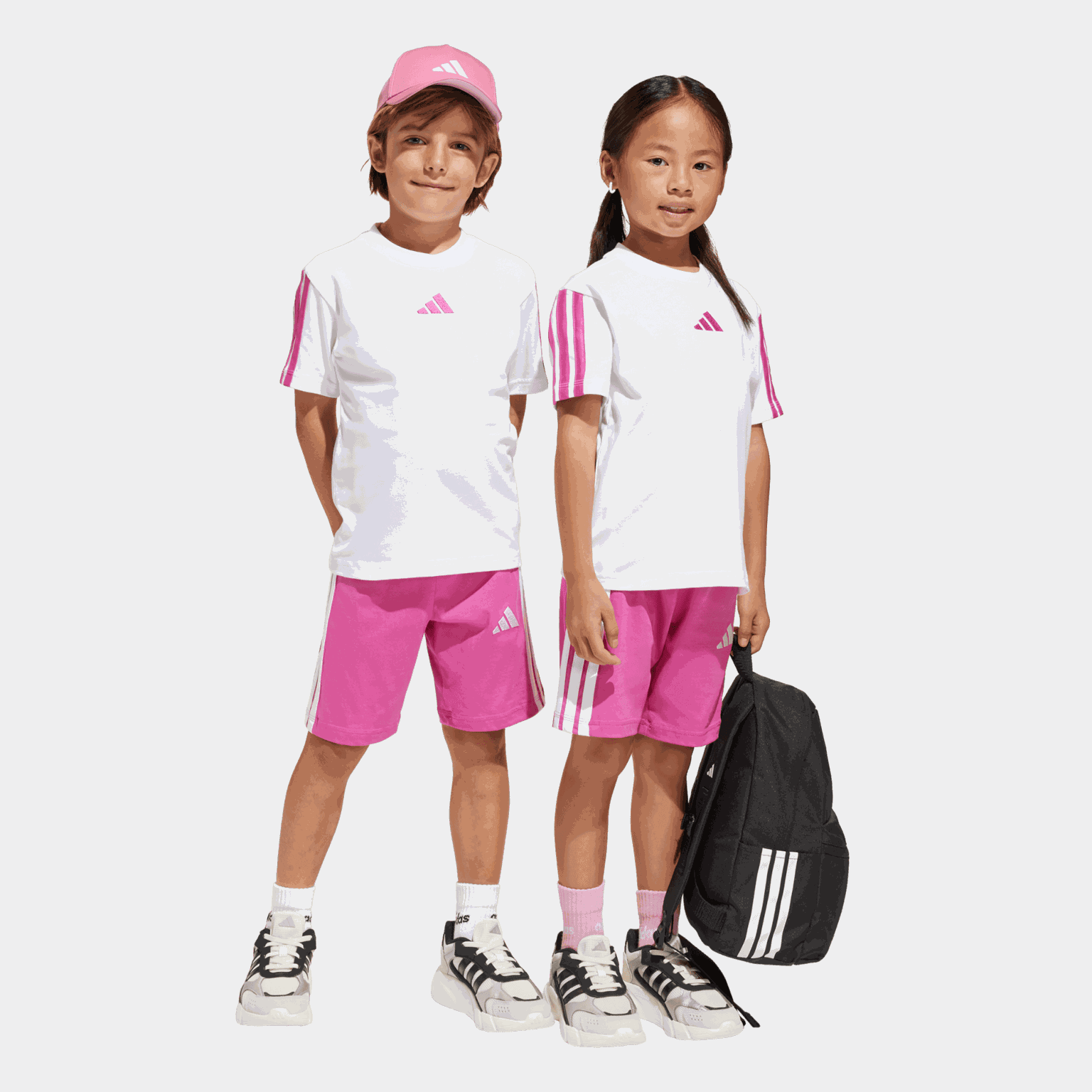  Eenvoudige set met t-shirt, kinderset