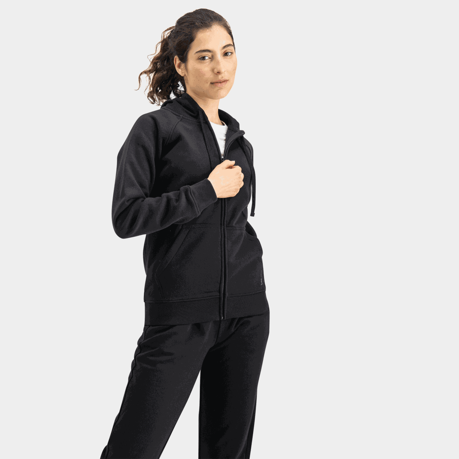  Veste à capuche zippée Essential pour femme