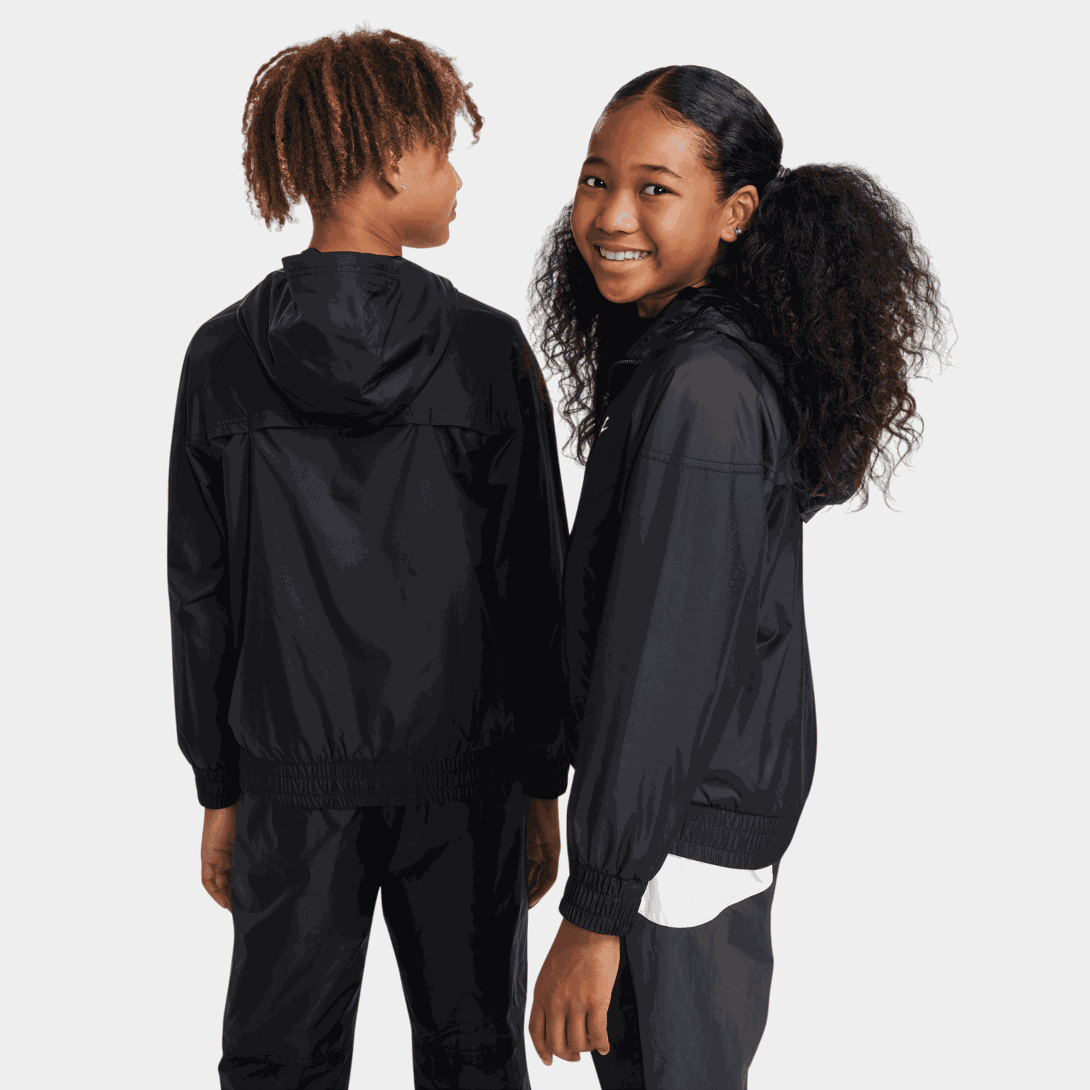  Sportkleding Windrunner Capuchonjas, Kindermaat - Zwart