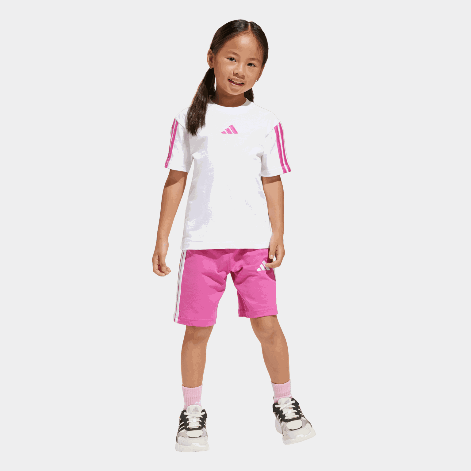  Eenvoudige set met t-shirt, kinderset