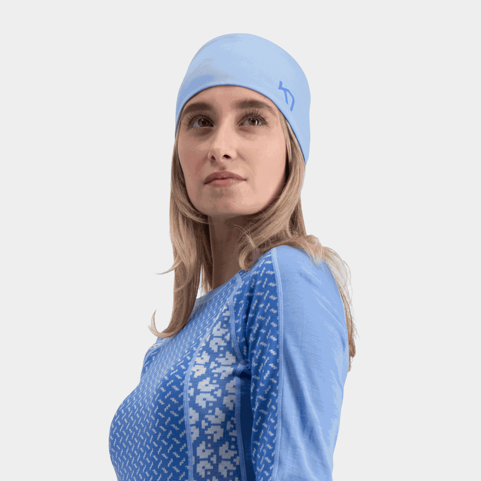  Čelenka Traa, čelenka pro ženy