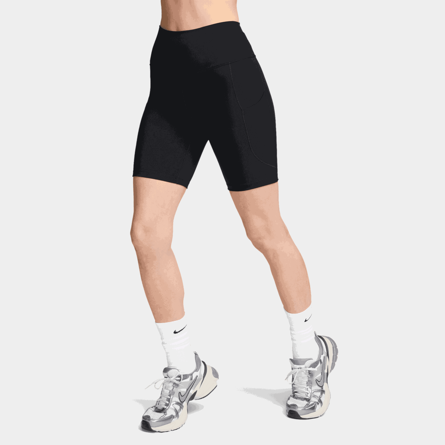 Damskie spodenki rowerowe Dri-FIT z wysokim stanem, długości 20 cm, idealne na trening.
