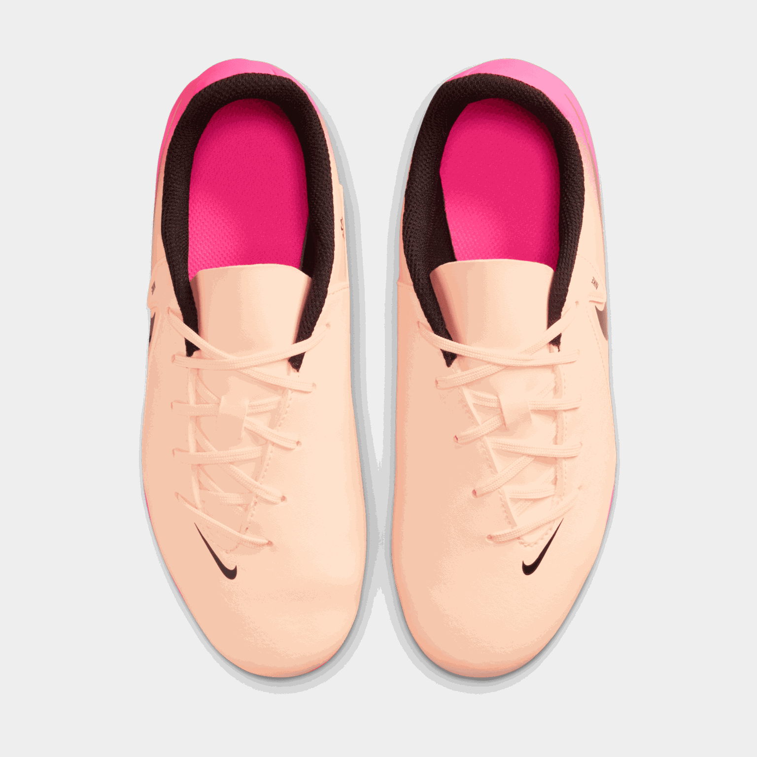 Buty piłkarskie Phantom GX 2 Club FG/MG do gry na trawie naturalnej i sztucznej, juniorskie