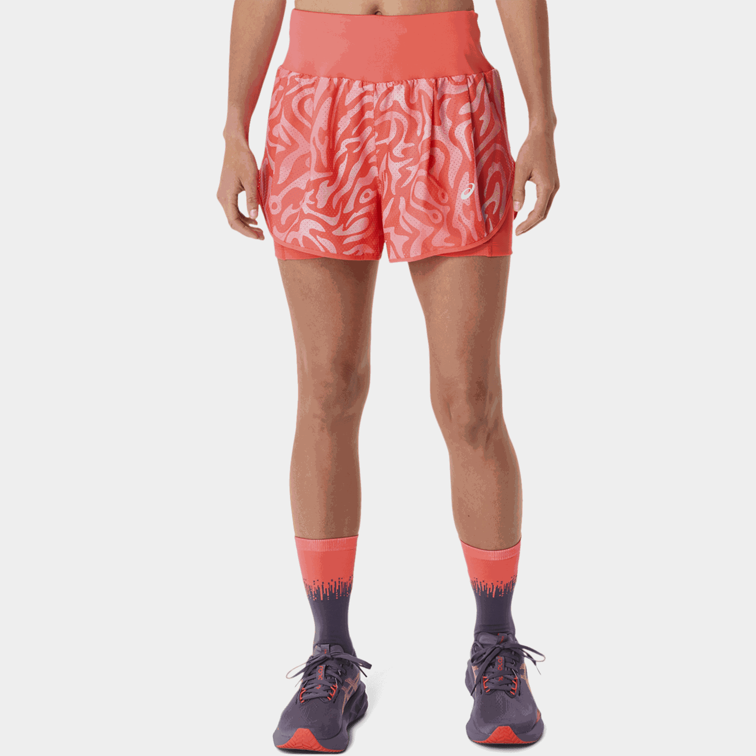 Calções de corrida femininos 2 em 1 com estampa total, 8,9 cm - vermelho