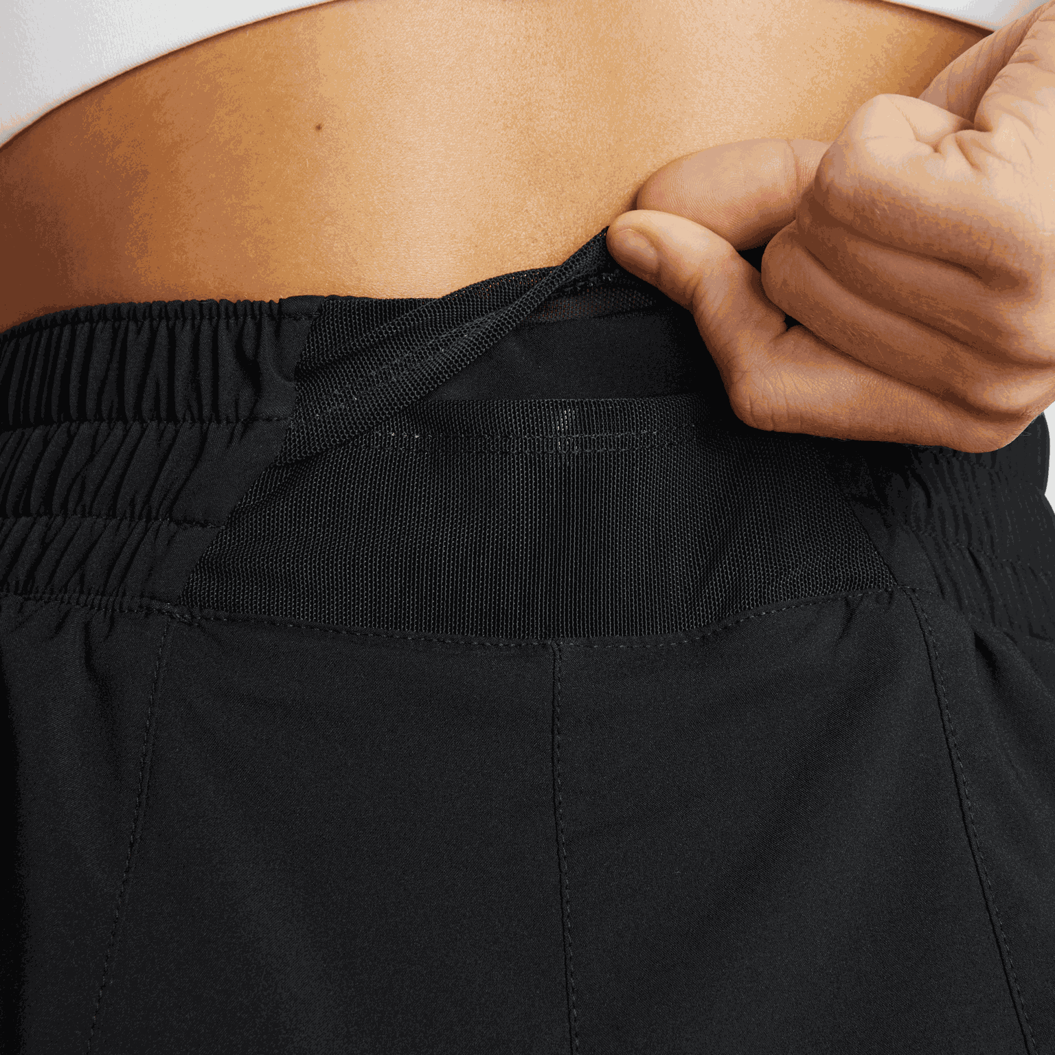 Damskie spodenki treningowe One Dri-FIT 2 w 1 z wysokim stanem (7,6 cm)