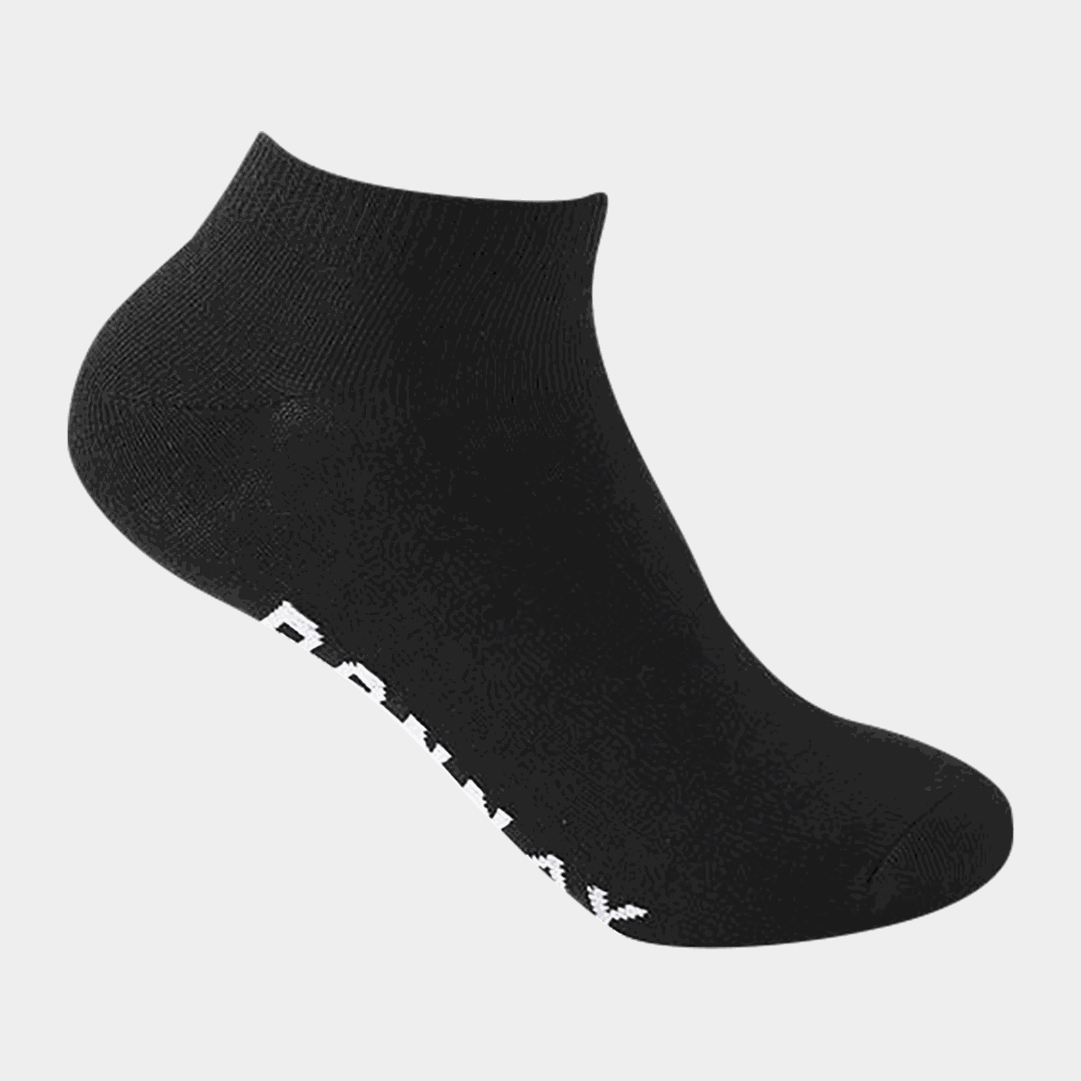 Pacote com 10 pares de tênis e meias esportivas infantis.
