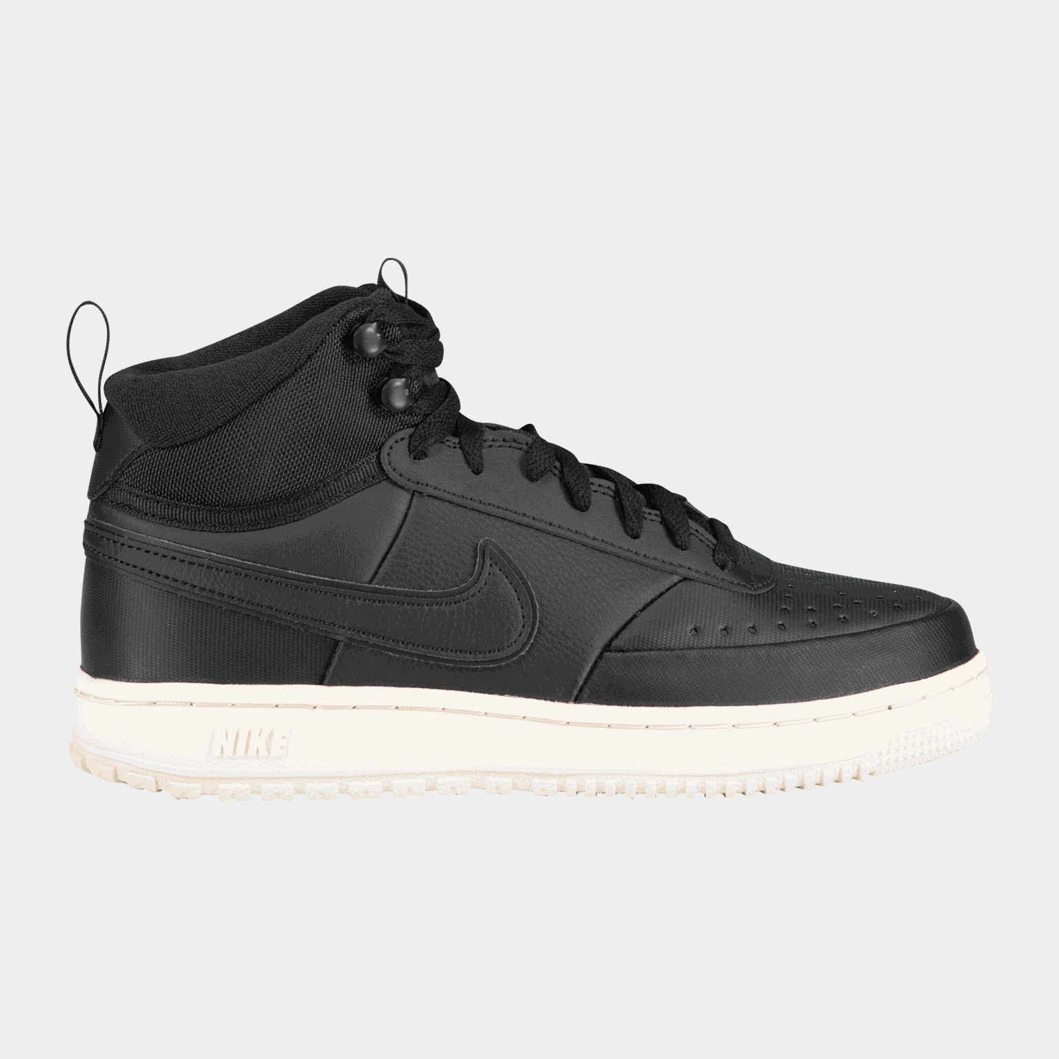 Tênis de inverno masculino Nike Court Vision.