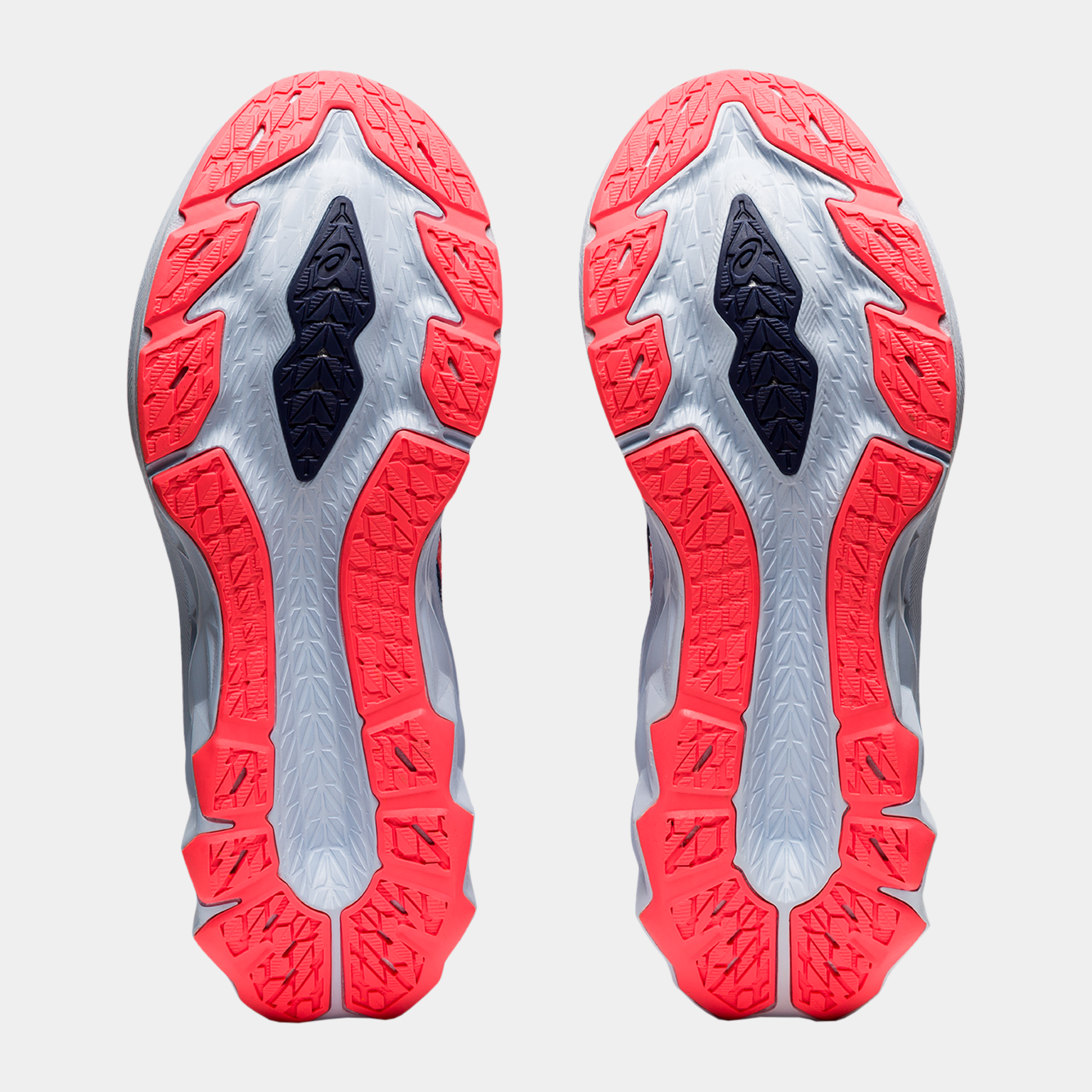  Novablast 2, buty do biegania damskie -