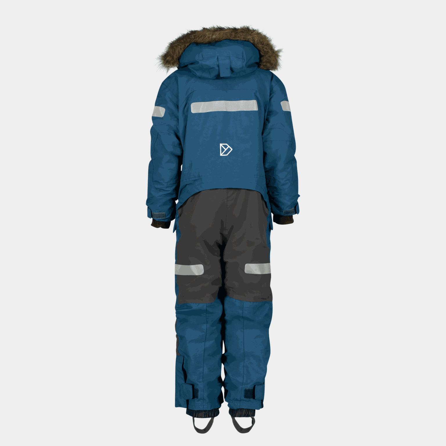 Theron Overall 3, Winterverjaardag voor kinderen