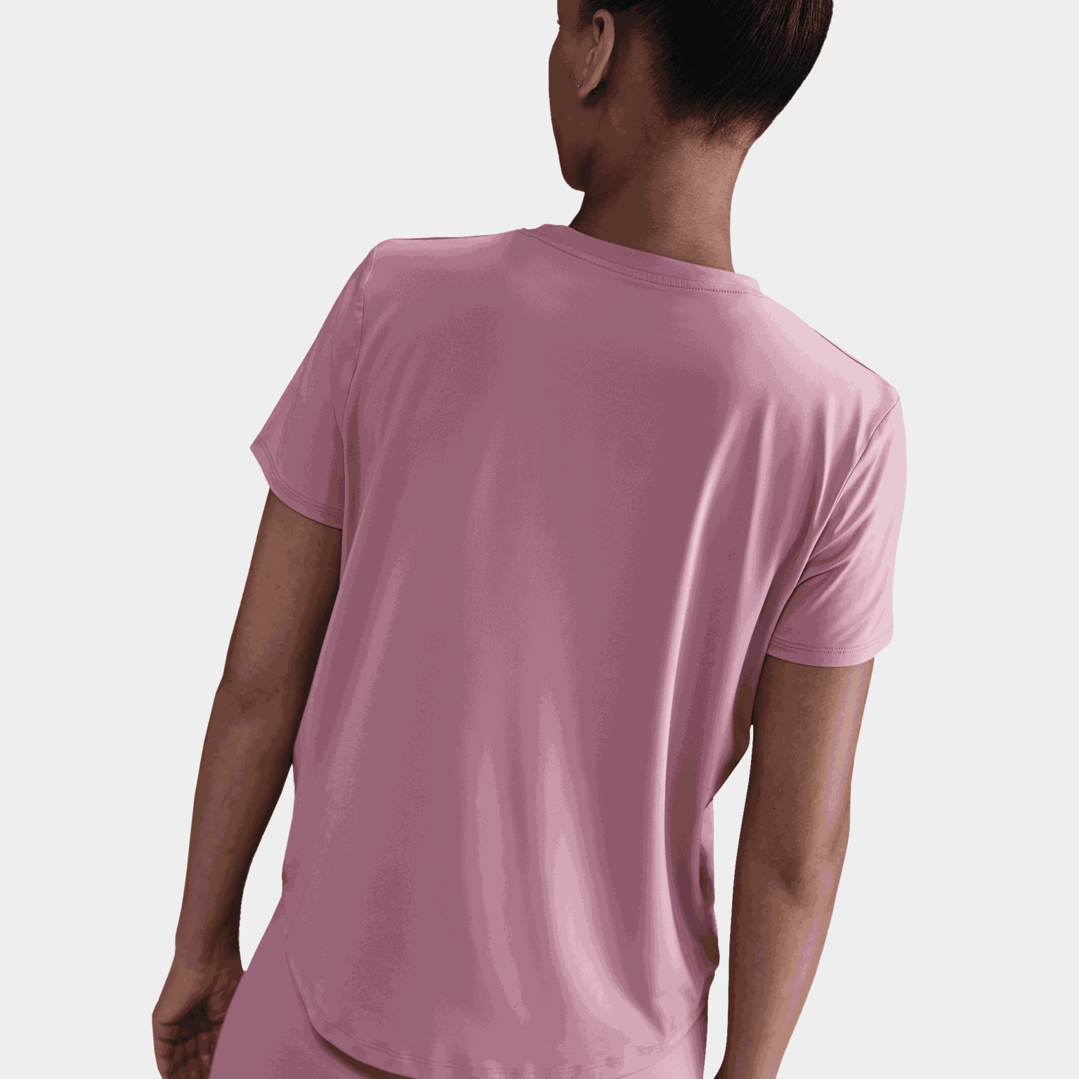 Klasyczny T-shirt Dri-FIT z krótkim rękawem dla kobiet.