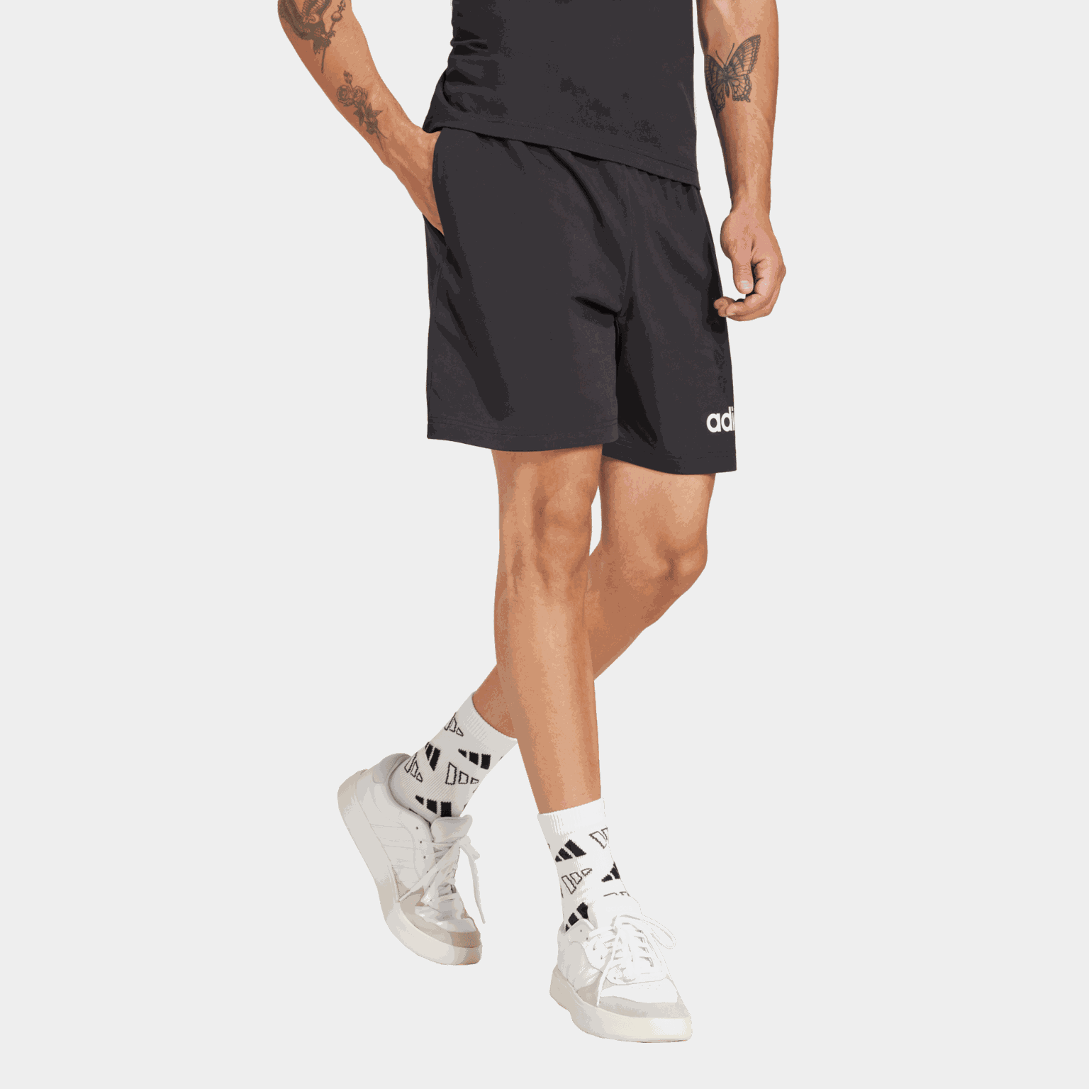  Gebreide herenshorts met rechte pijpen uit de Essentials-collectie.