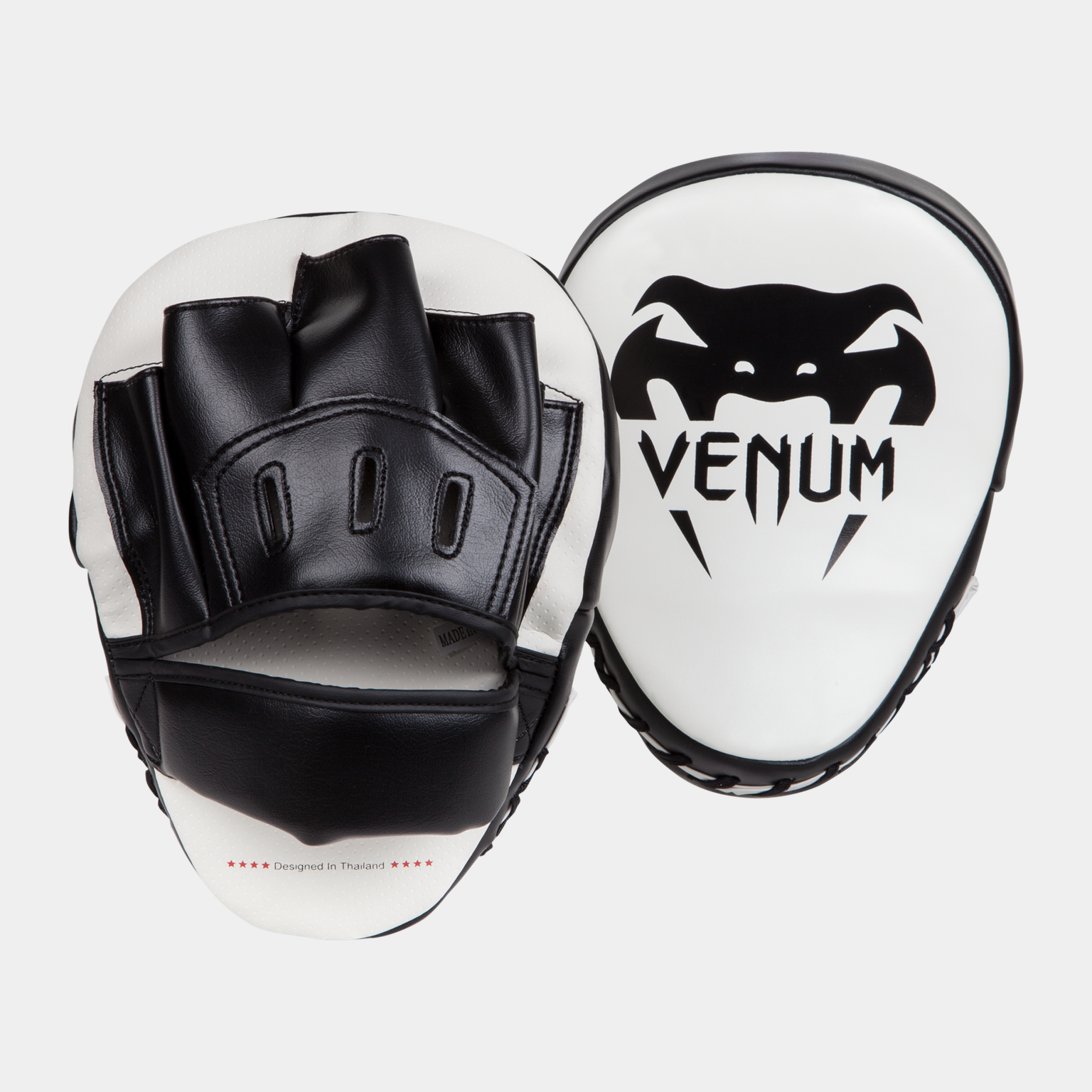  Luvas Venum Light Focus - preto/preto (par), acolchoadas, com material de absorção de impacto para idosos.