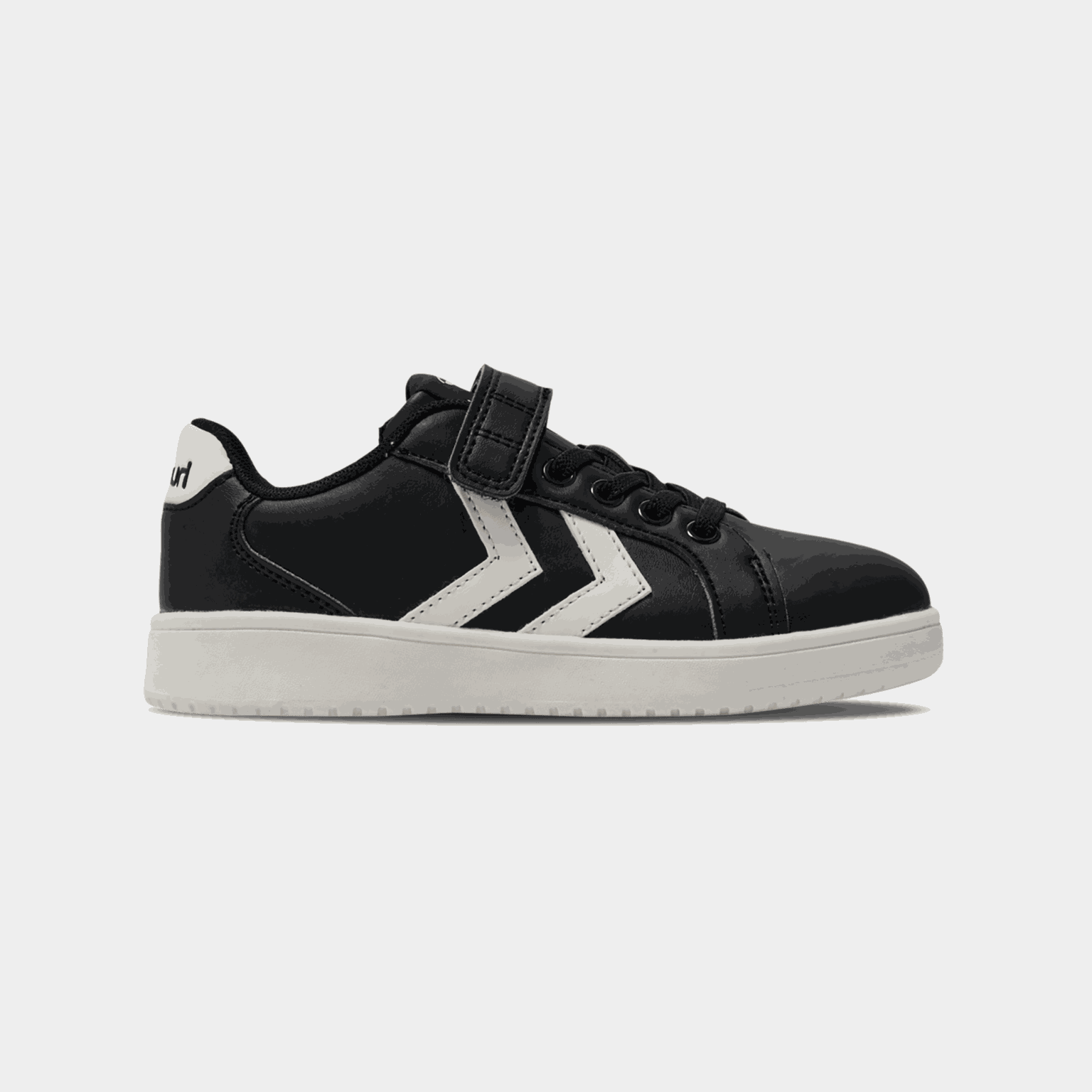 Buty sportowe Derby Court JR, model młodzieżowy