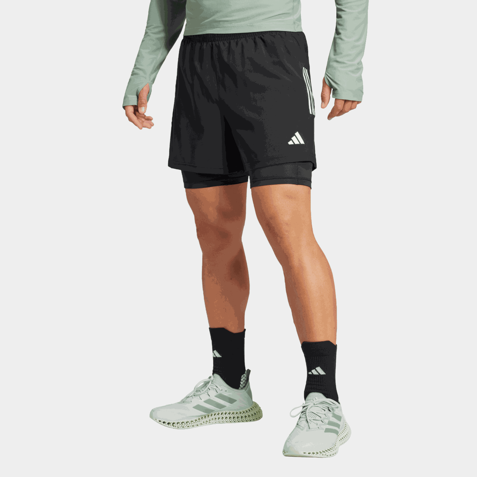 Assuma o controle da sua corrida. Calção de corrida e treino 2 em 1 CLIMACOOL para homem - preto.
