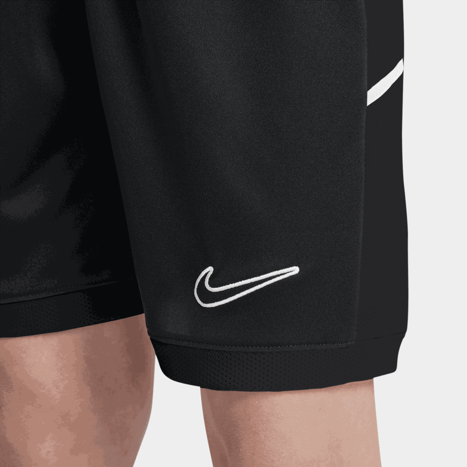  Spodenki treningowe Dri-FIT Academy 25K 7 cali, rozmiar juniorski