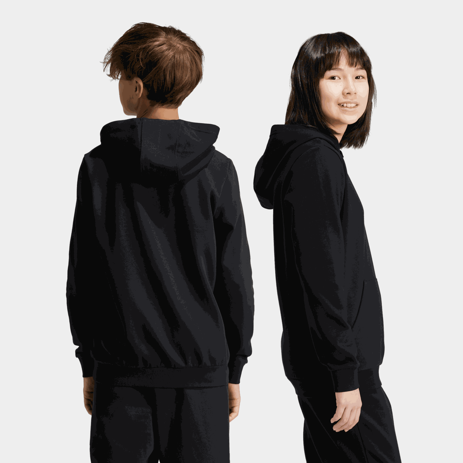 Moletom infantil Essentials com logo pequeno - preto