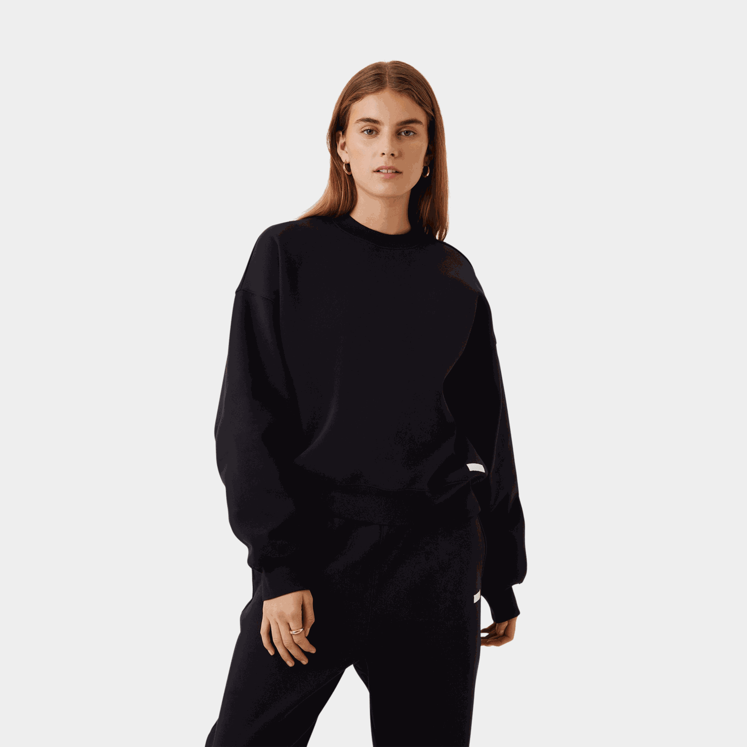 Studio Oversized Crew, collegegenser dame - Svart