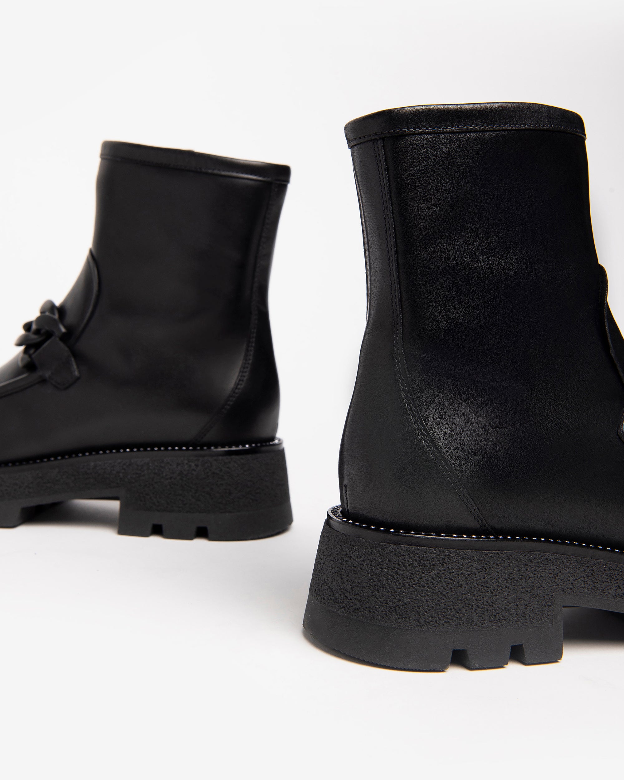  Damen-Ankle-Boots aus Leder